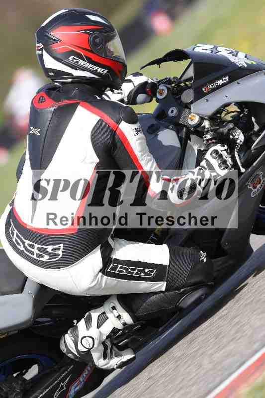 /Archiv-2023/06 10.04.2023 Moto Club Anneau du Rhin/Blanc-Novice/132